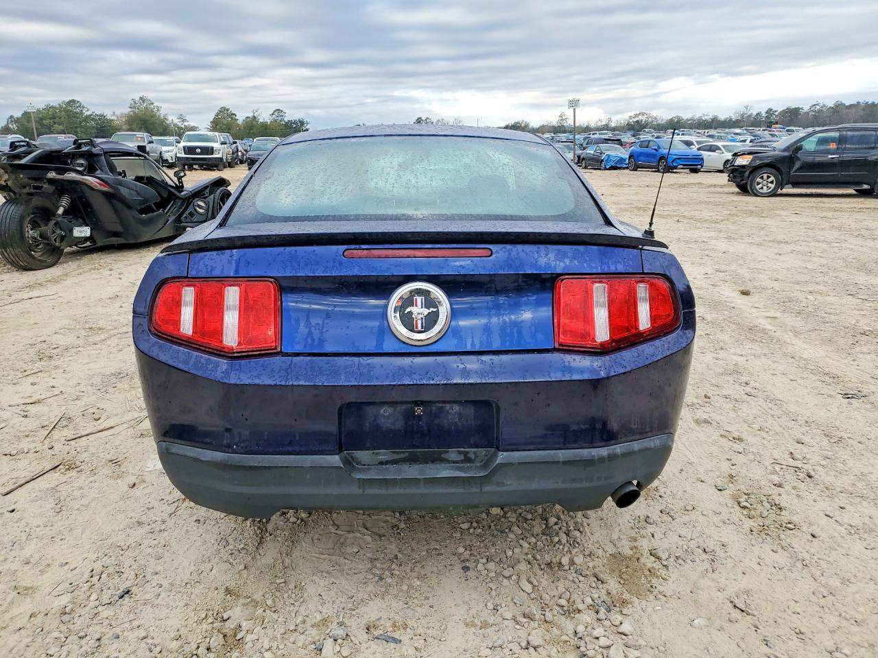 2010 Ford Mustang - Фото 6