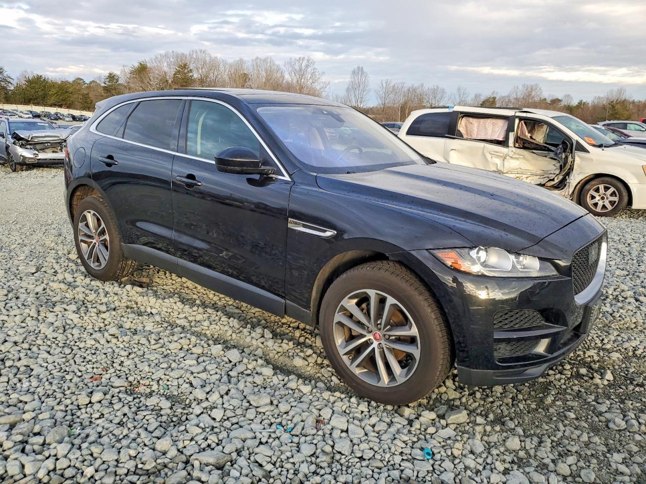 2020 Jaguar F-Pace Premium - Фото 4