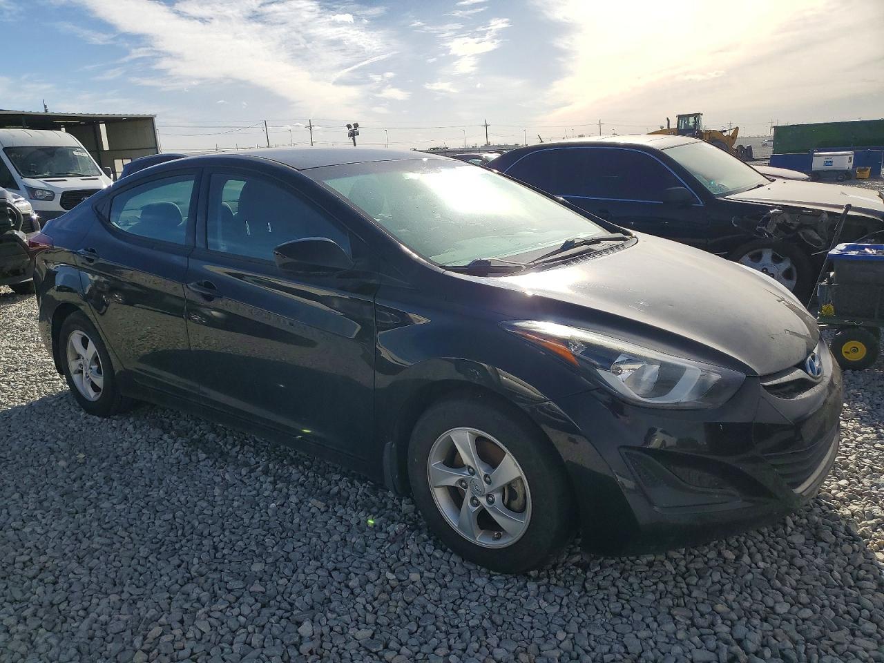 2015 Hyundai Elantra Se - Image 4