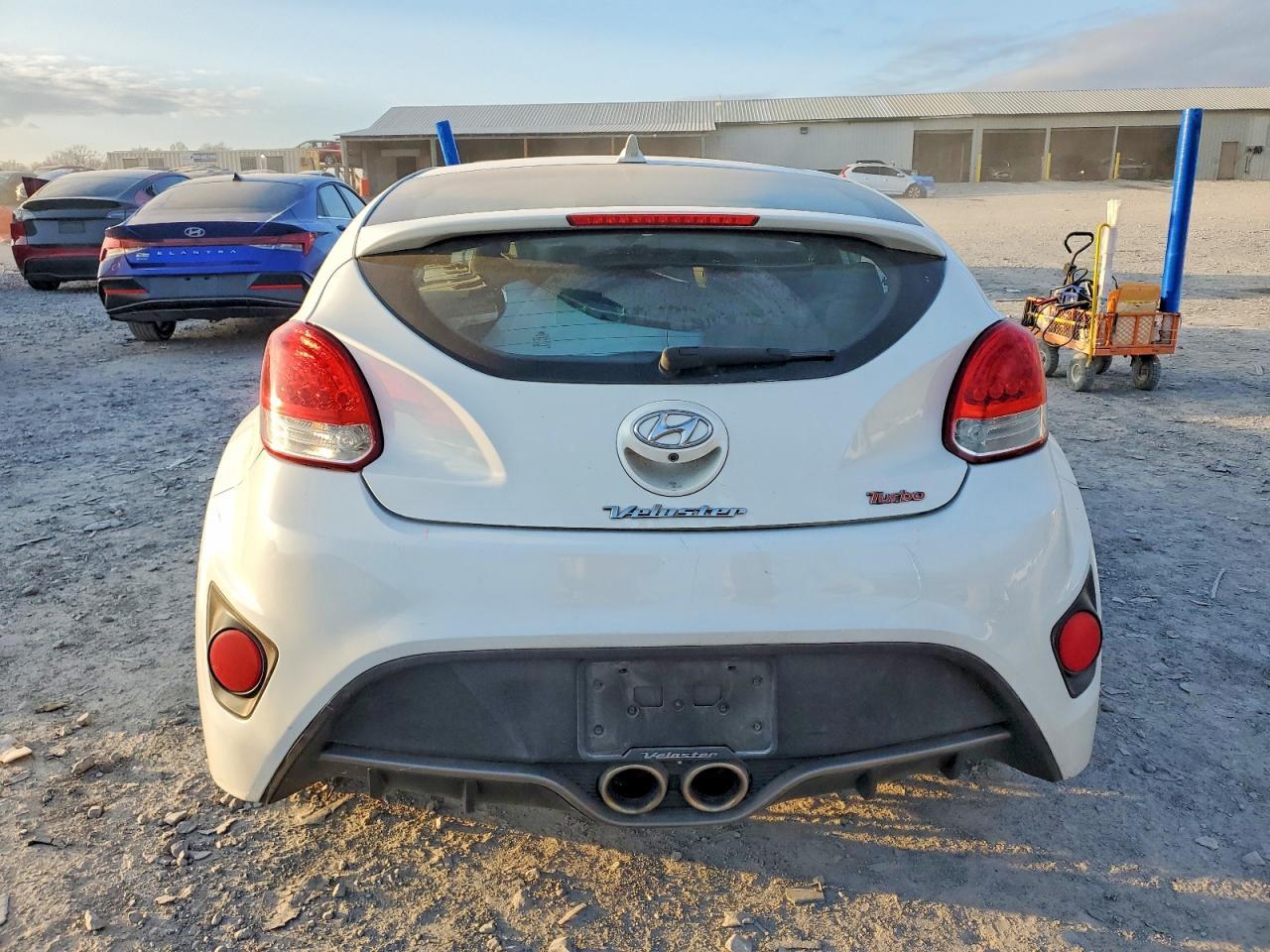 2016 Hyundai Veloster Turbo - Фото 6