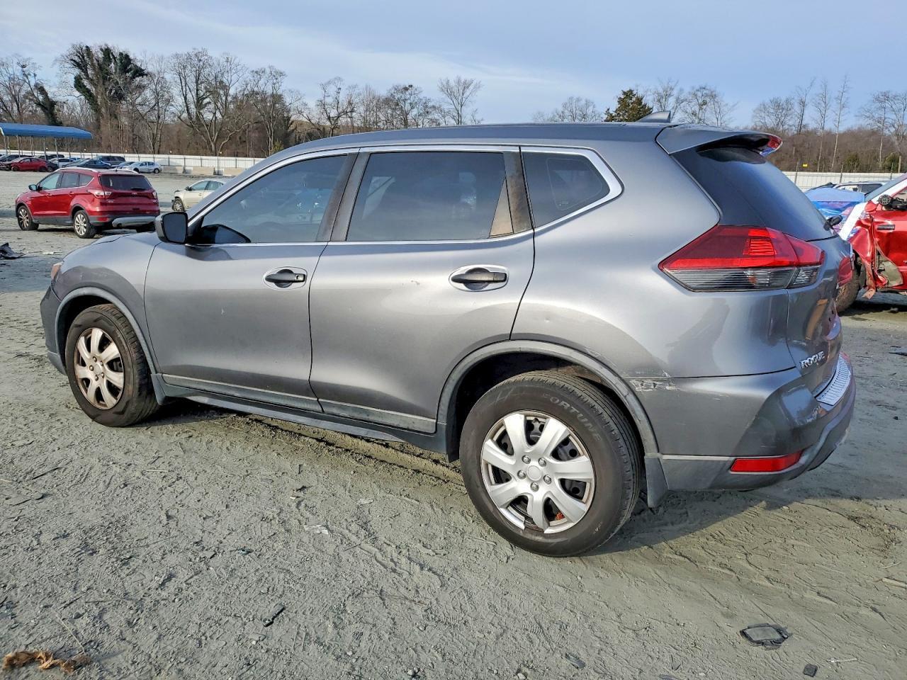 2018 Nissan Rogue S - Фото 2