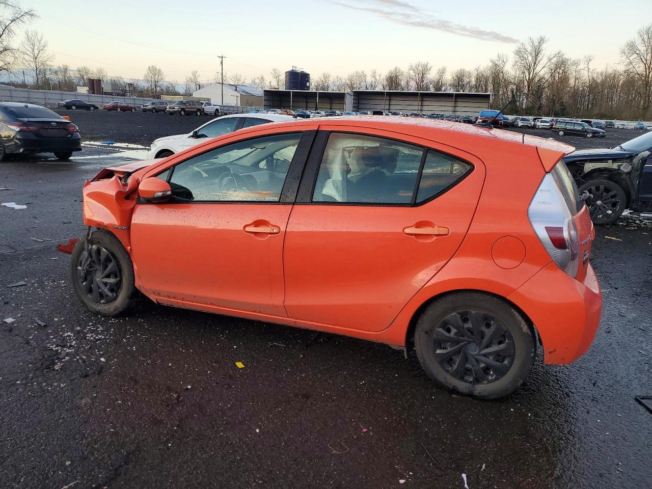 2012 Toyota Prius C Three - Фото 2
