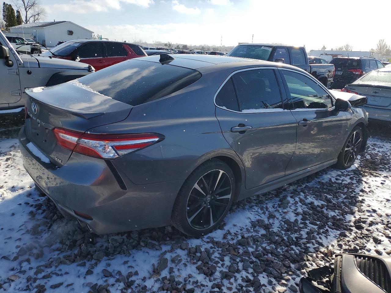 2020 Toyota Camry Xse - Image 3