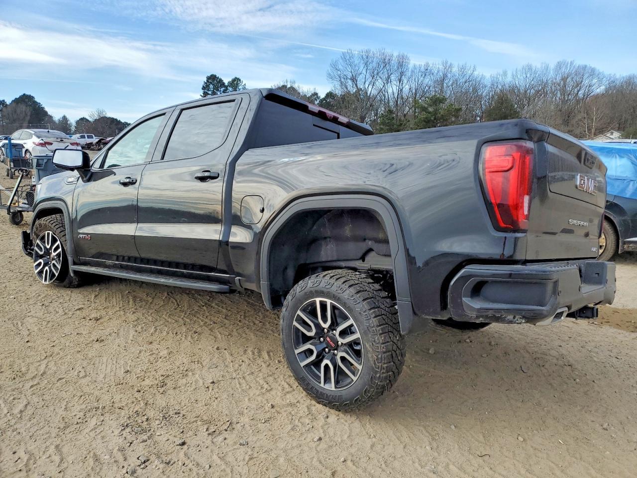 2026 GMC Sierra K1500 At4 - Фото 2