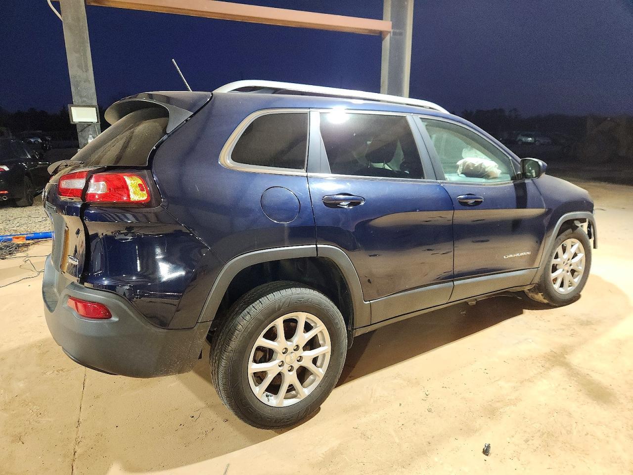 2015 Jeep Cherokee Latitude - Image 3