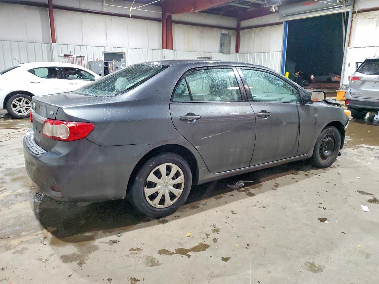 2011 Toyota Corolla Base - Фото 3