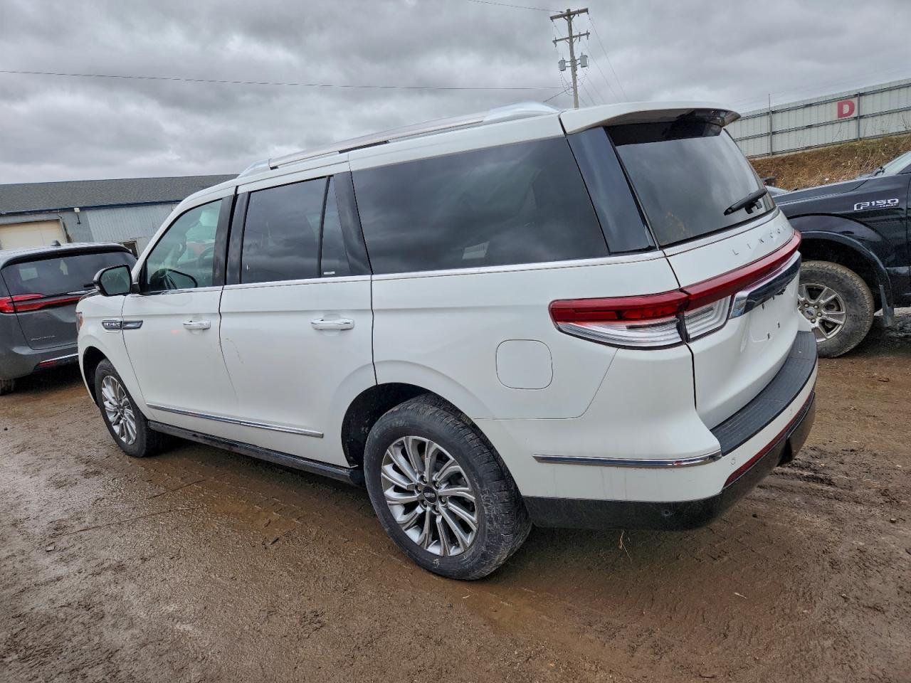 2023 Lincoln Navigator - Фото 2