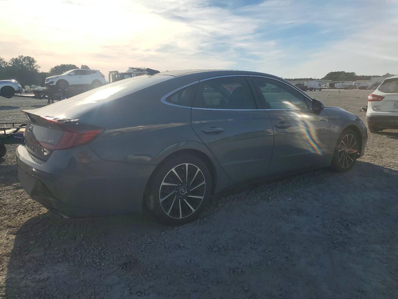 2021 Hyundai Sonata Limited - Image 3