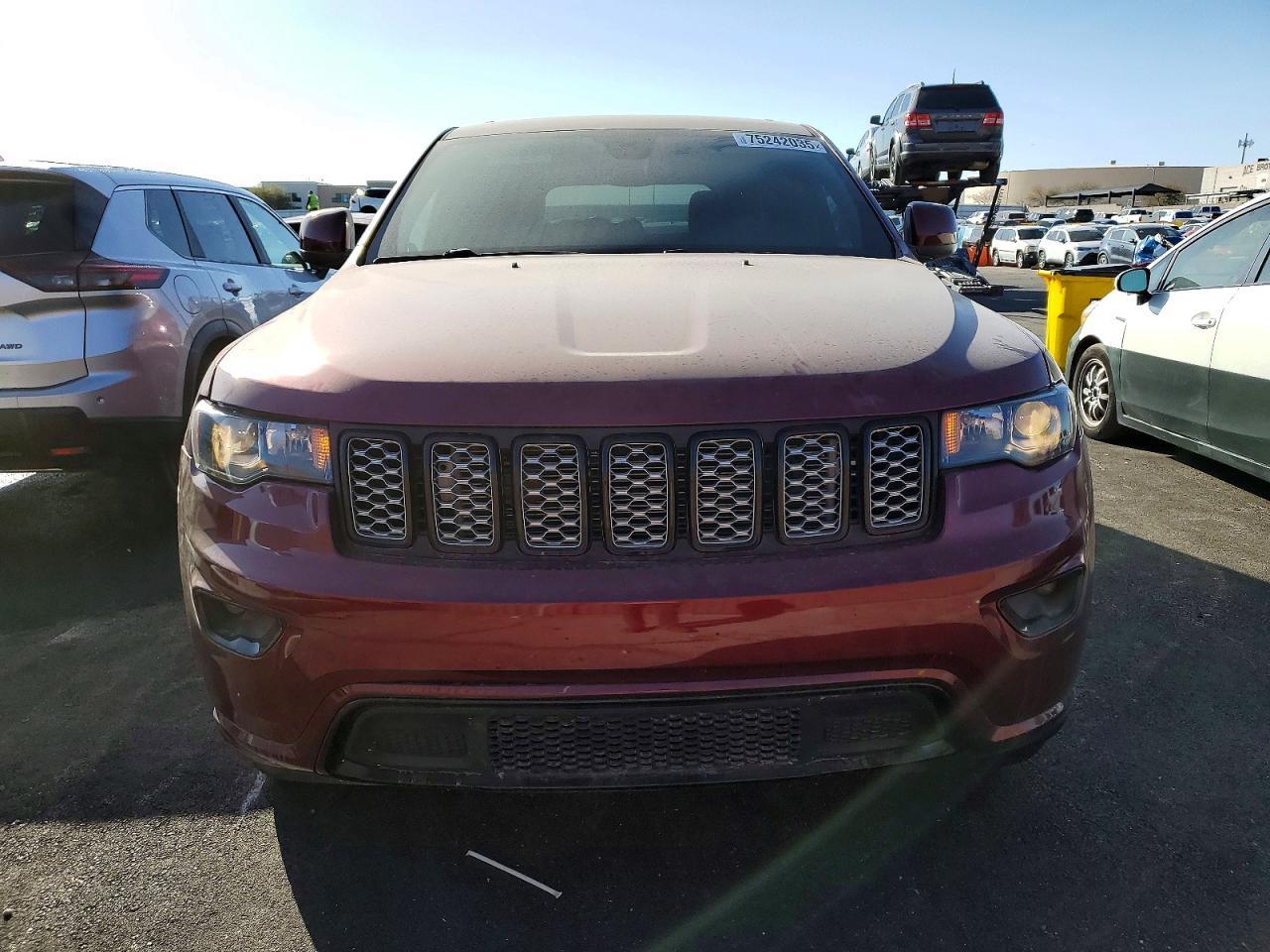 2017 Jeep Grand Cherokee Laredo - Фото 5