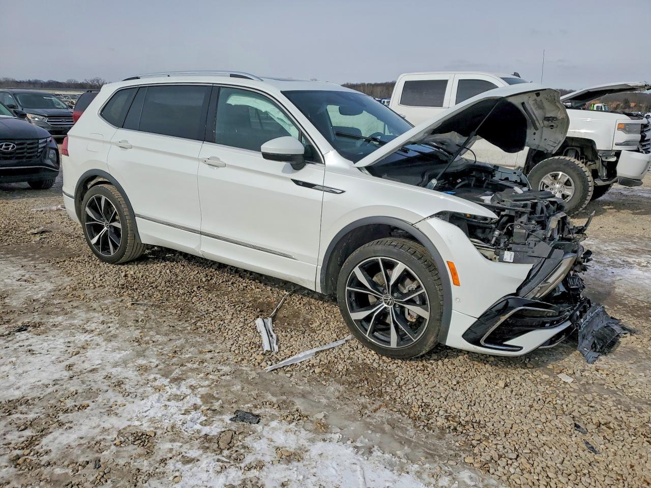2022 Volkswagen Tiguan Sel R-Line - Фото 4