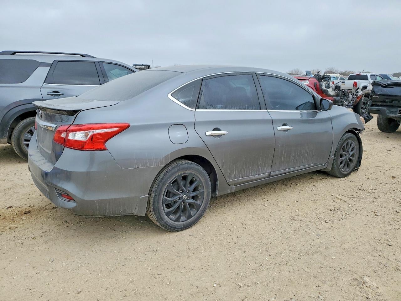 2018 Nissan Sentra S - Фото 3