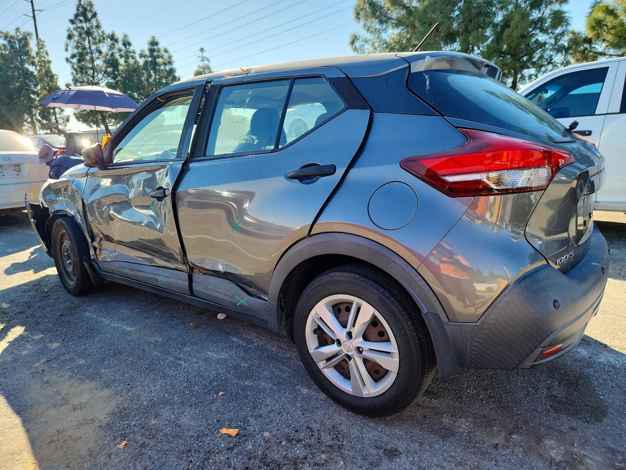 2020 Nissan Kicks S - Фото 2