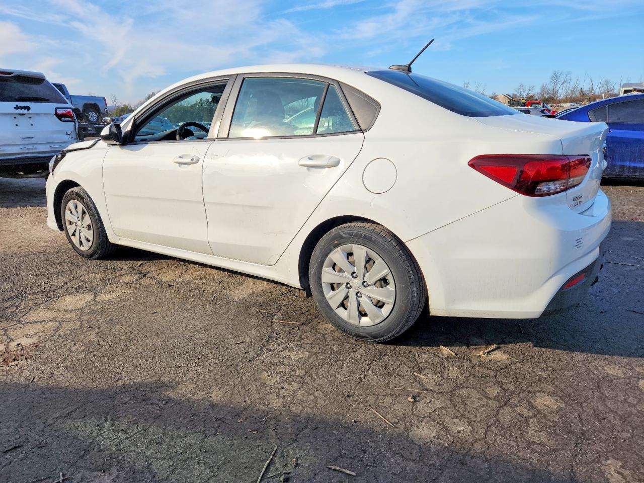 2020 Kia Rio S - Фото 2