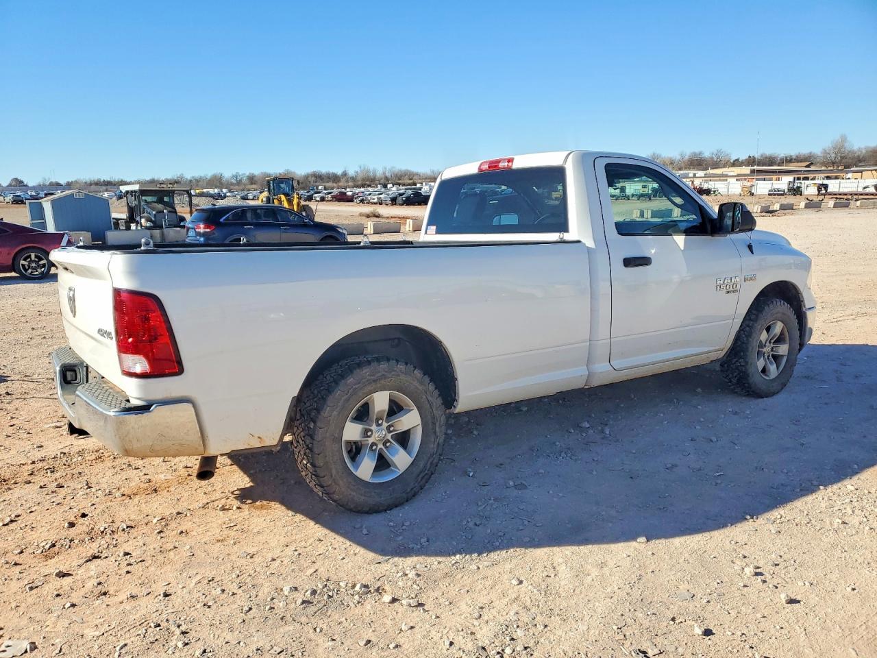 2019 Ram 1500 Classic Tradesman - Фото 3