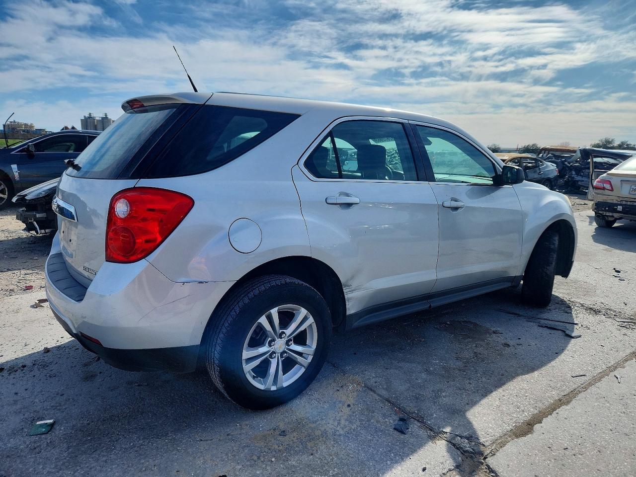 2013 Chevrolet Equinox Ls - Фото 3
