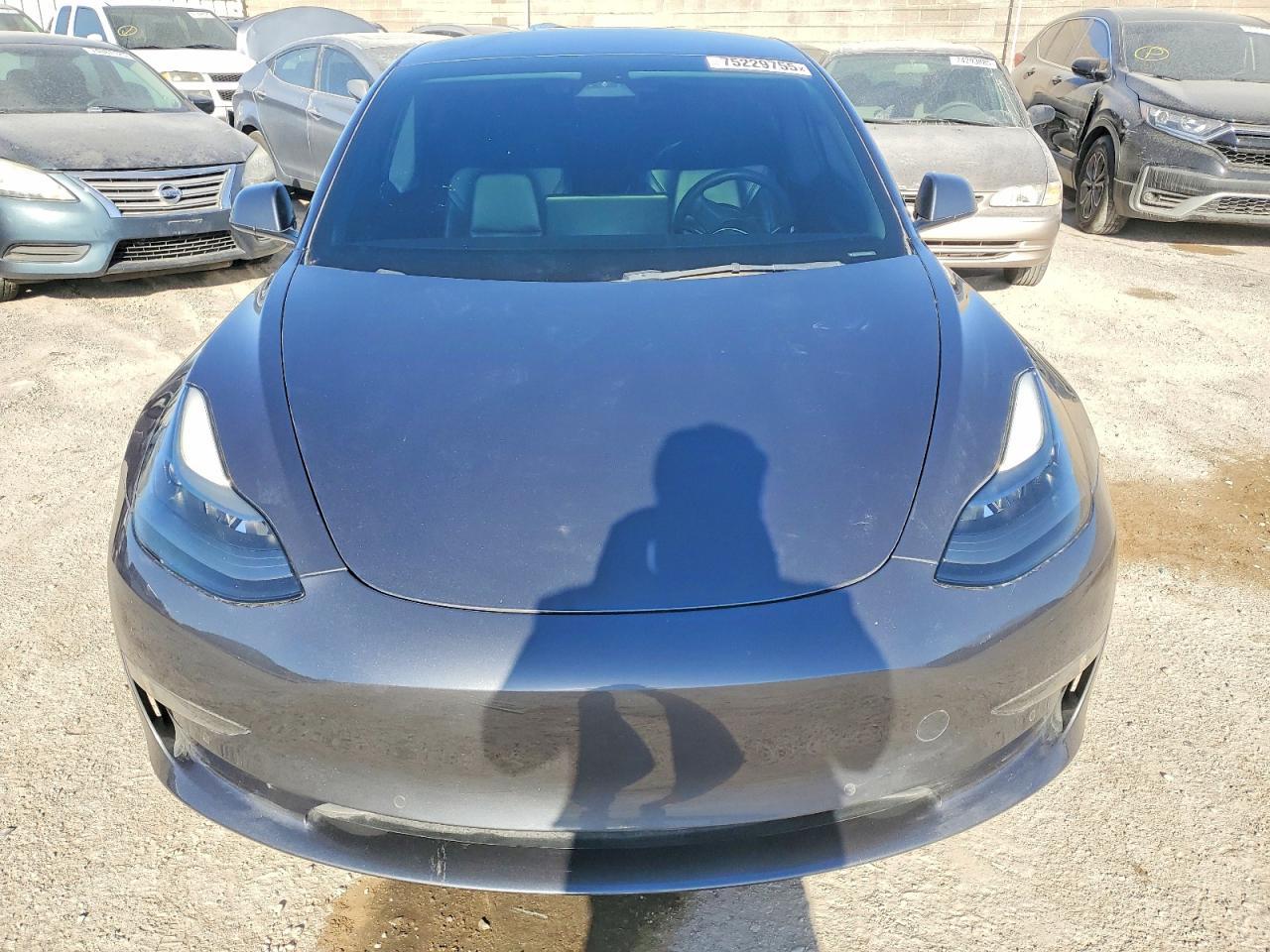 2022 Tesla Model 3 - Фото 5