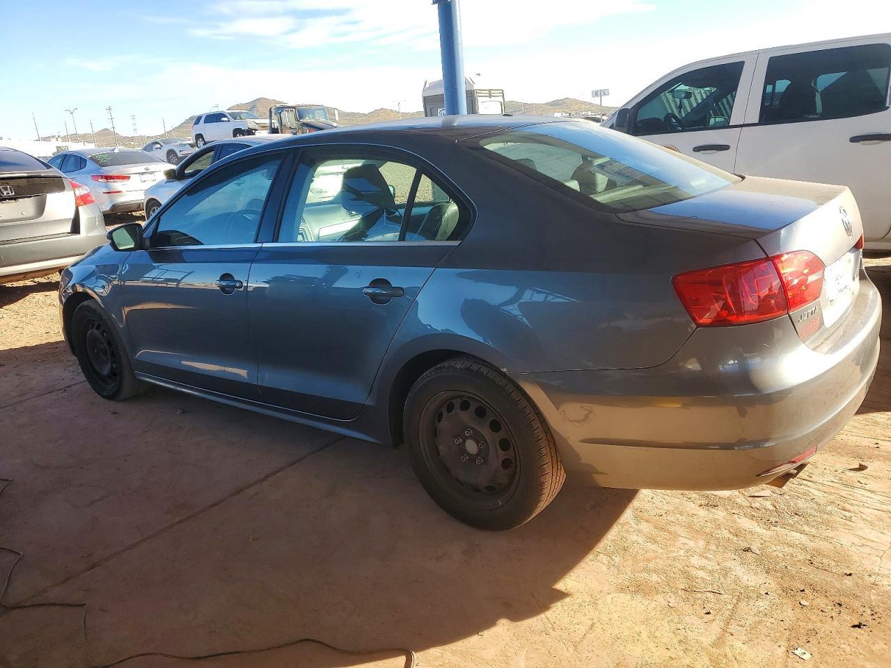 2013 Volkswagen Jetta Se - Фото 2