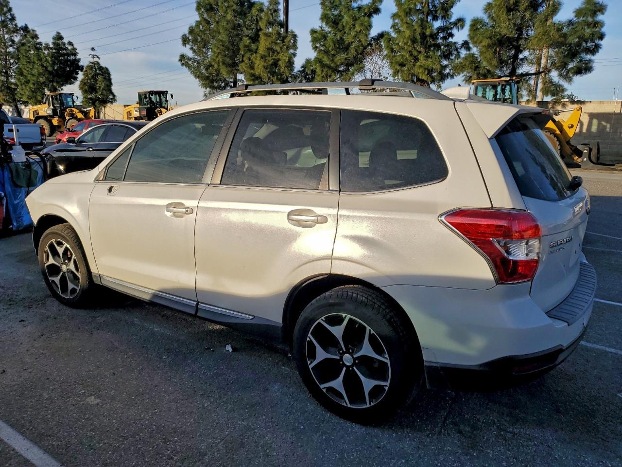 2016 Subaru Forester 2.0Xt Touring - Фото 2