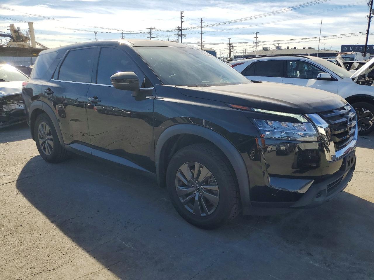 2022 Nissan Pathfinder S - Image 4