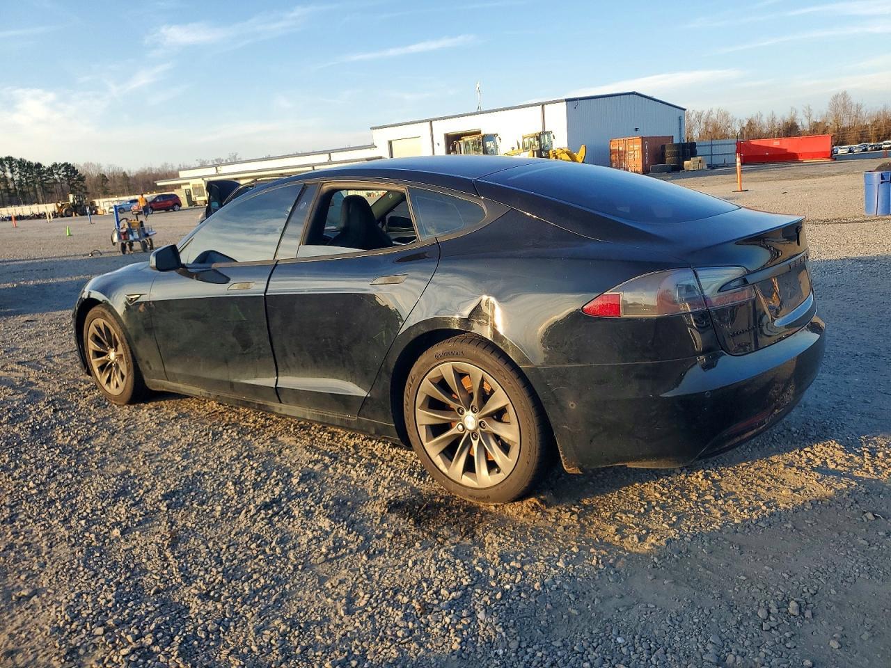 2017 Tesla Model S - Фото 2