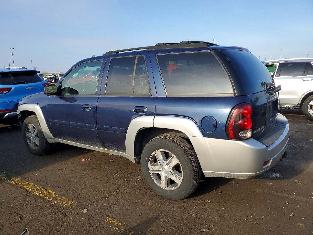 2007 Chevrolet Trailblazer Ls - Image 2