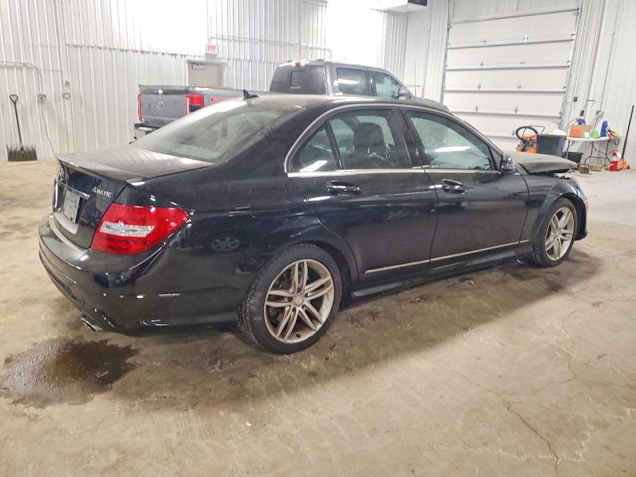 2014 Mercedes-Benz C 300 4Matic - Фото 3