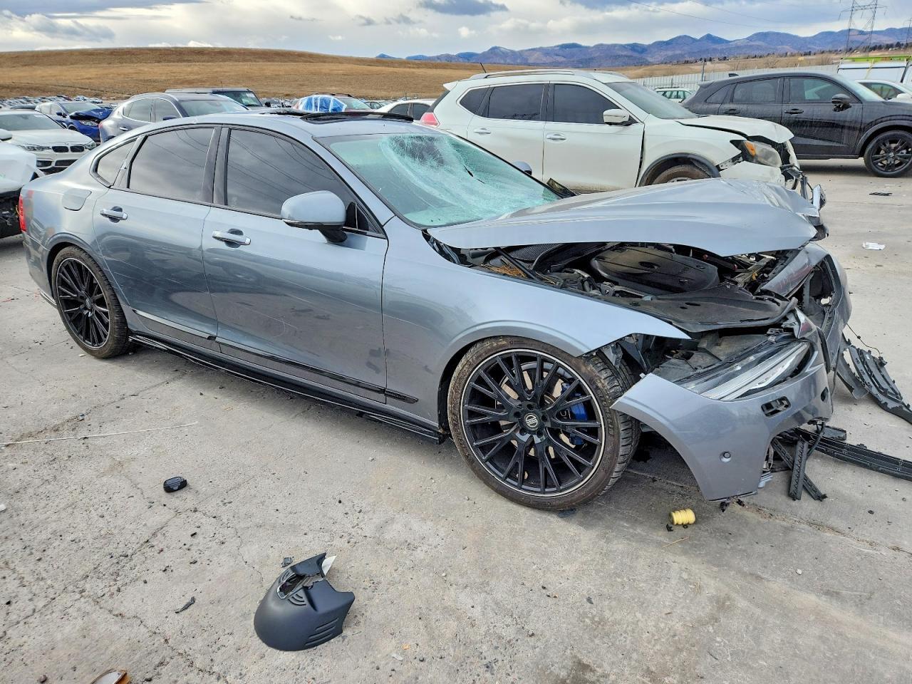 2017 Volvo S90 - Фото 4