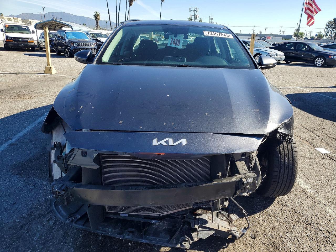 2023 Kia Forte Lxs - Image 5