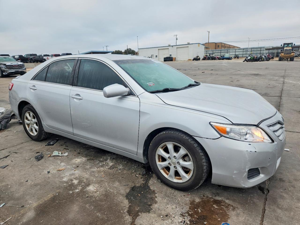 2011 Toyota Camry Le - Image 4