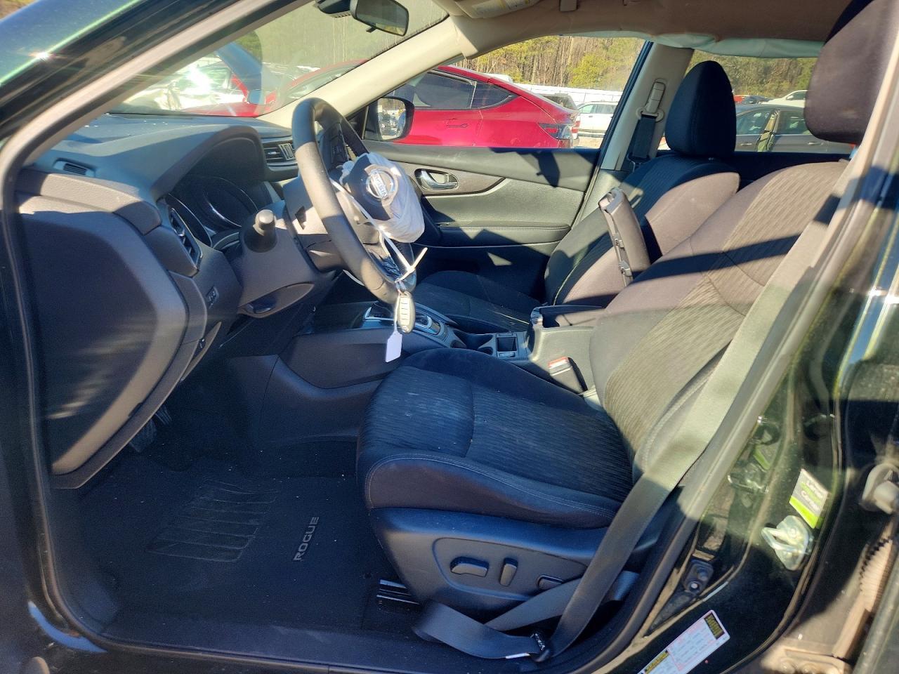 2019 Nissan Rogue S - Image 7