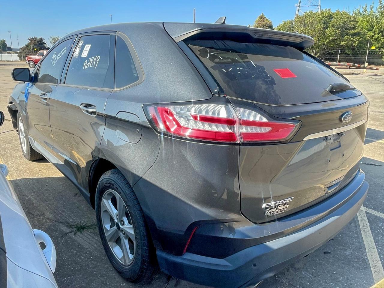 2020 Ford Edge Se - Image 3