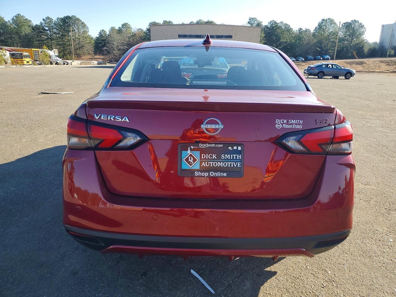 2025 Nissan Versa Sr - Фото 6