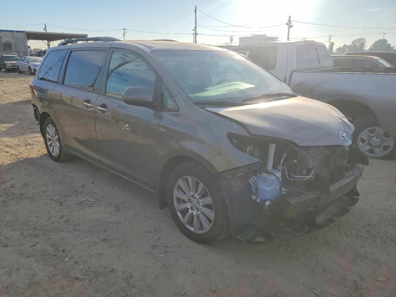 2017 Toyota Sienna Xle - Image 4