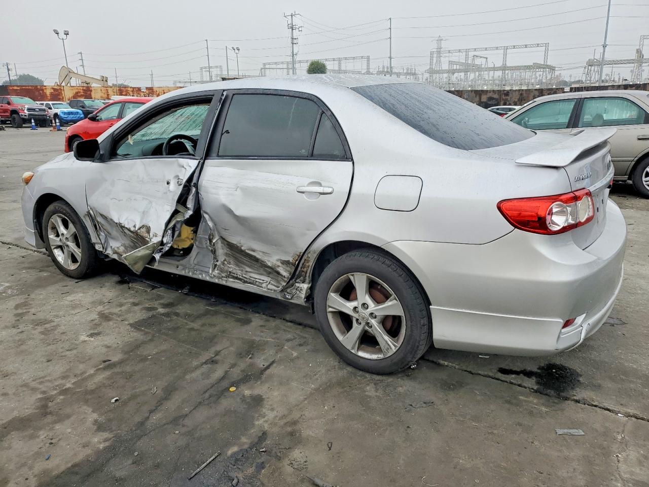 2012 Toyota Corolla Base - Фото 2