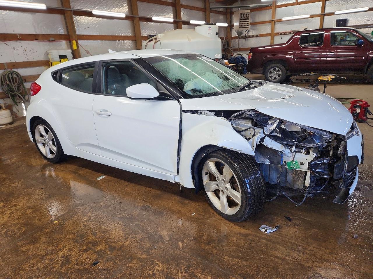2013 Hyundai Veloster Base - Фото 4
