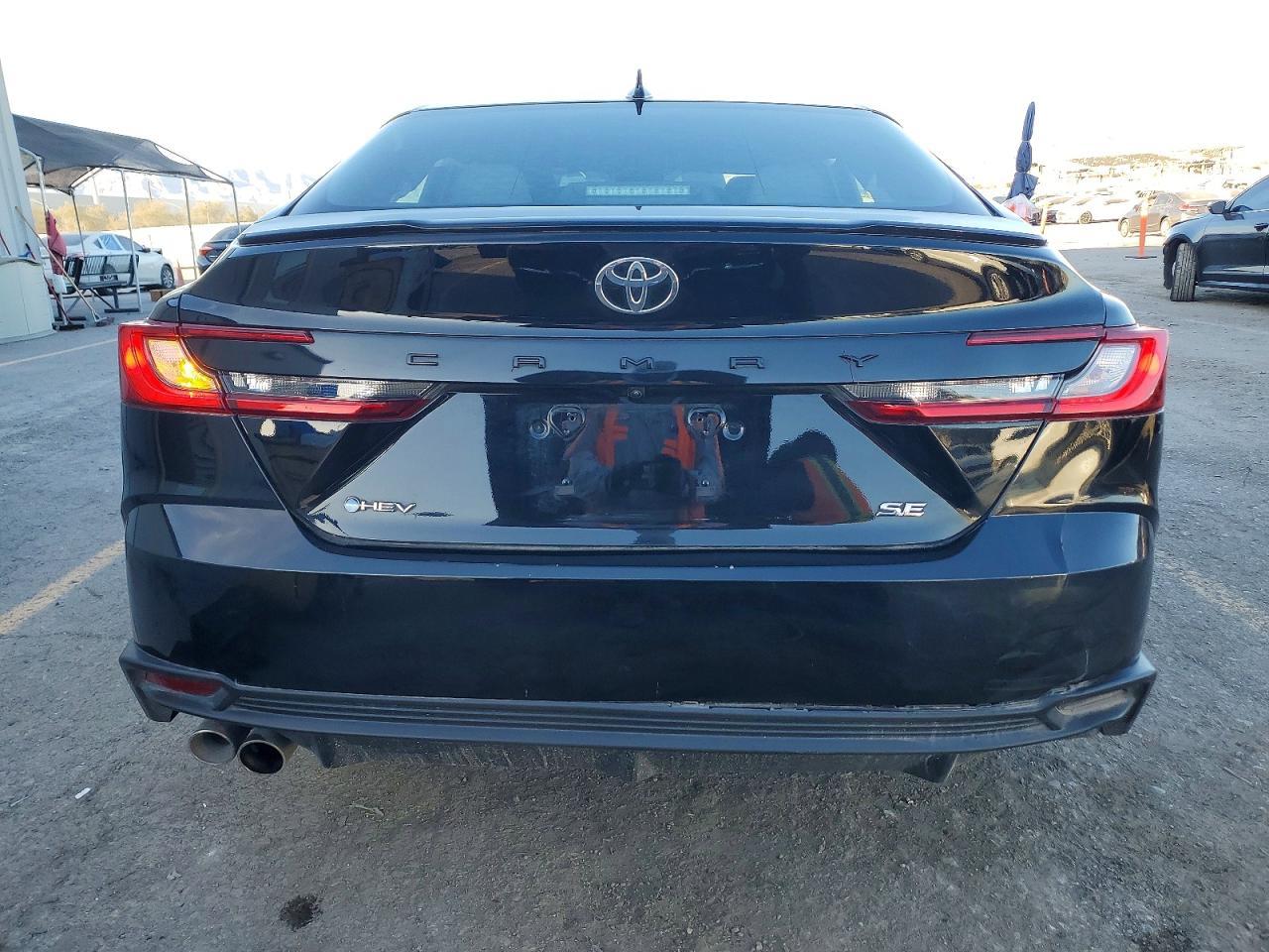2025 Toyota Camry Se - Image 6