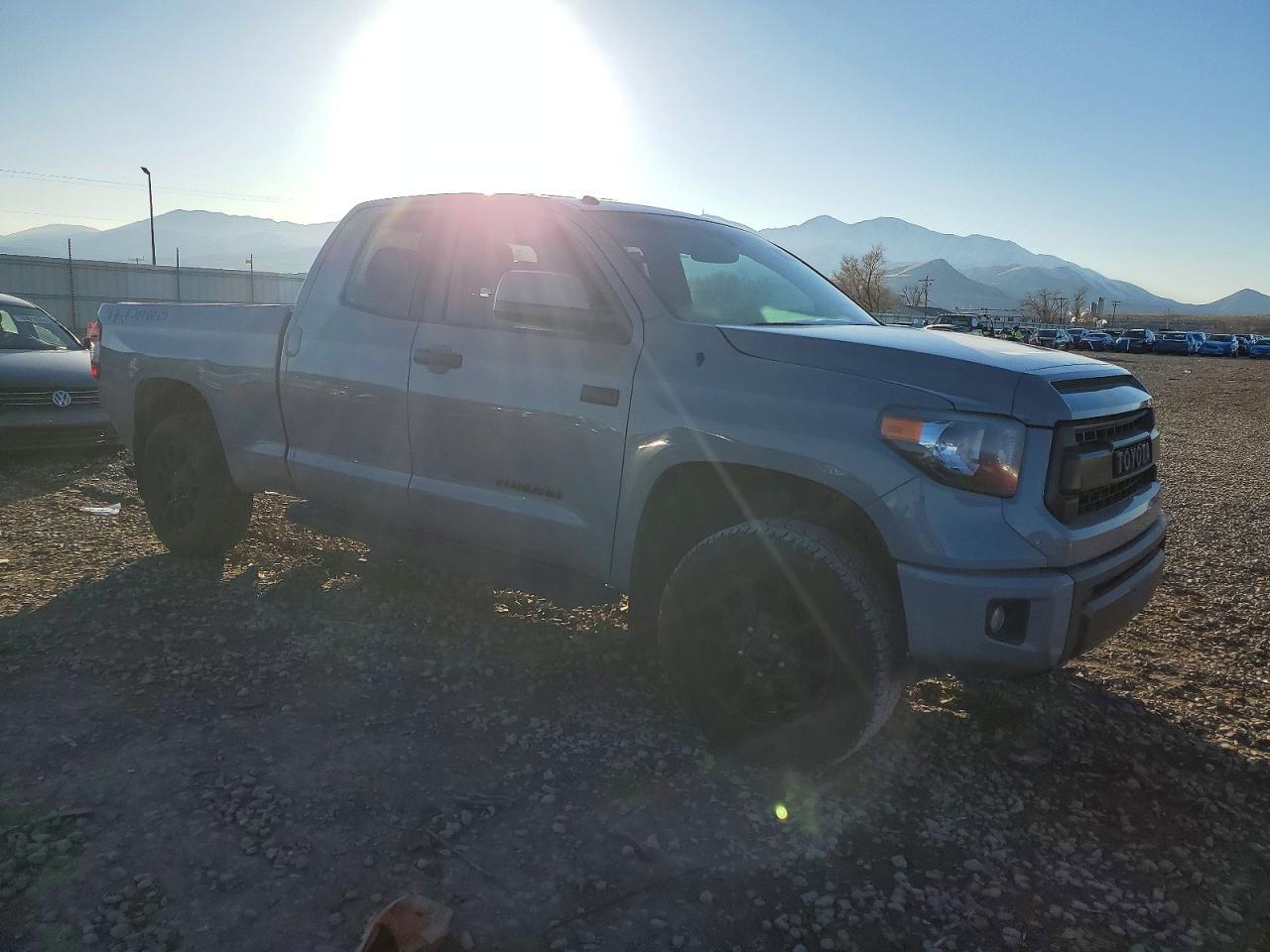 2017 Toyota Tundra Double Cab Sr - Фото 4