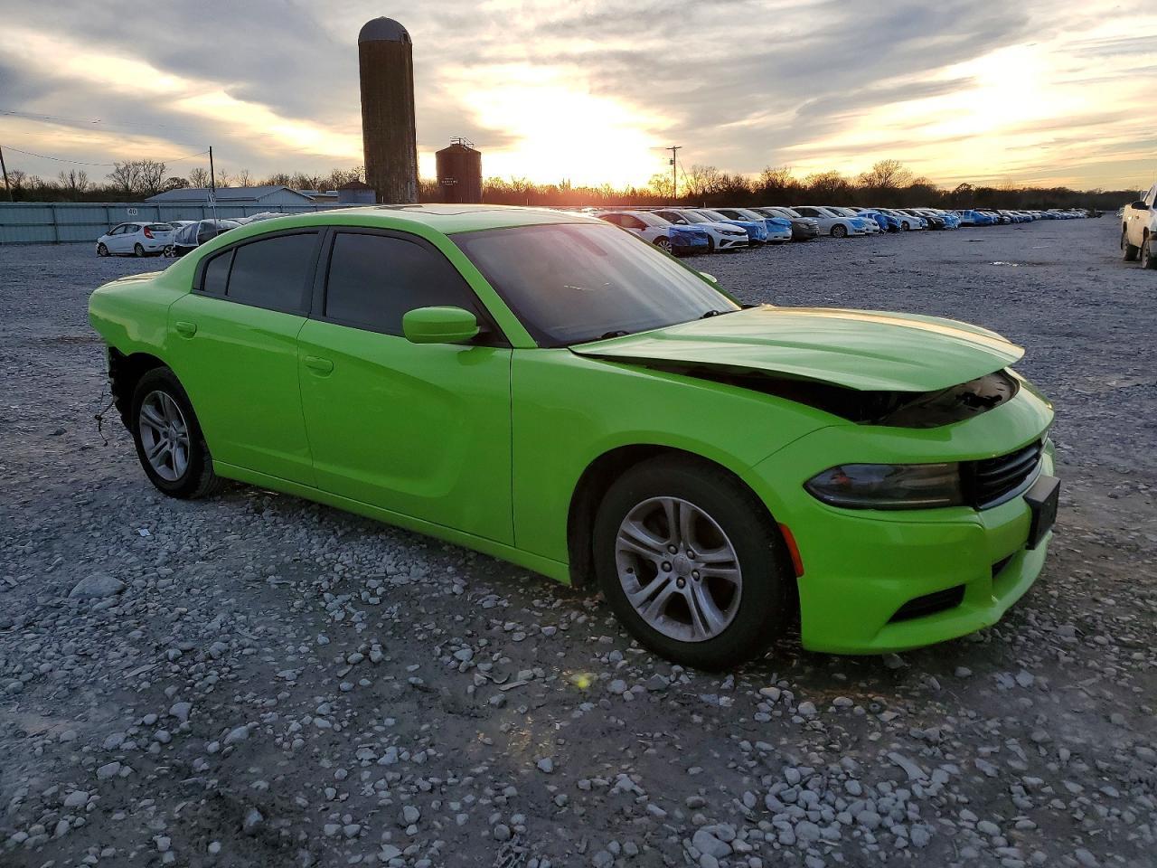 2019 Dodge Charger Sxt - Image 4