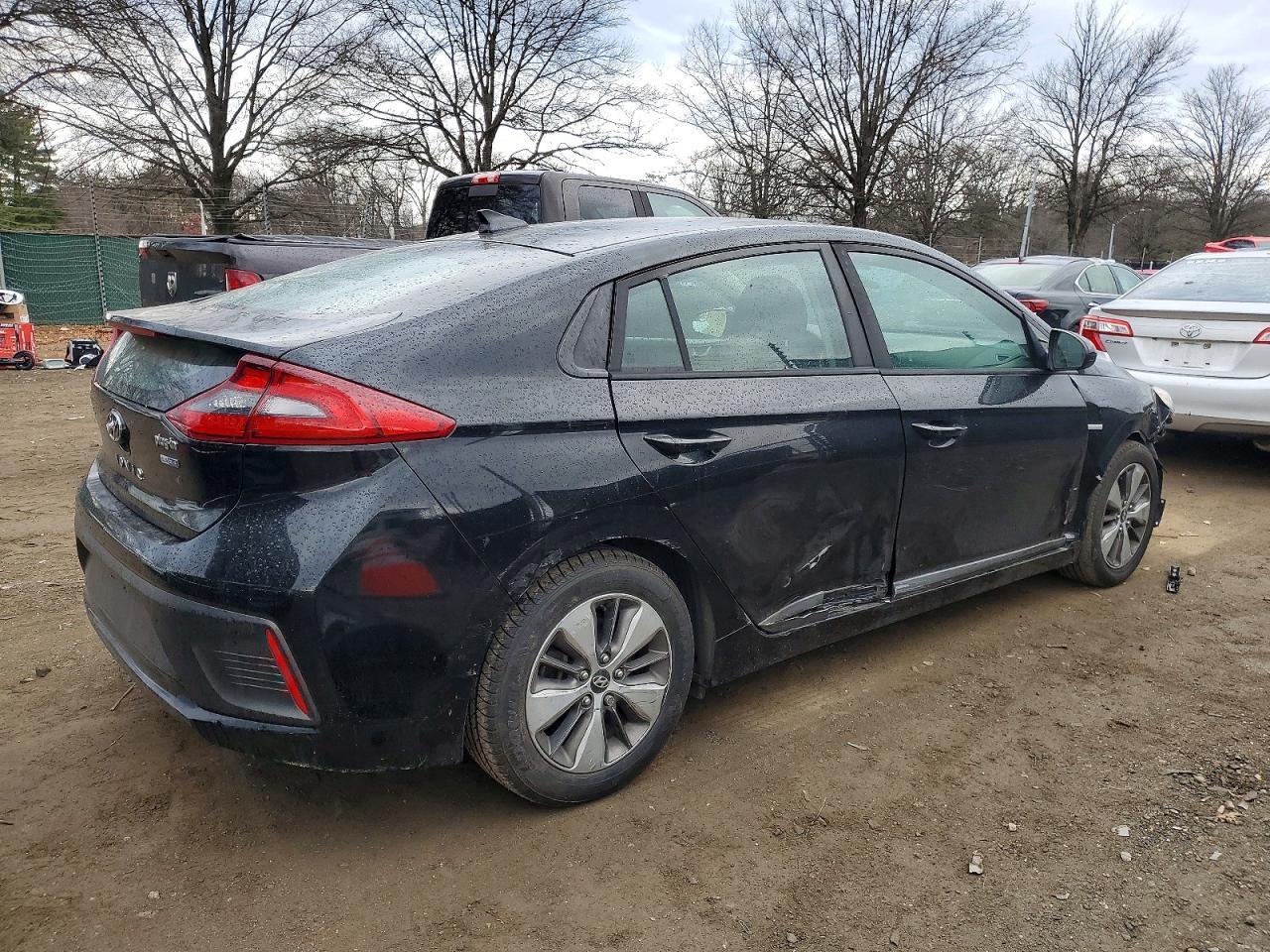 2018 Hyundai Ioniq Plug-In Hybrid - Image 3