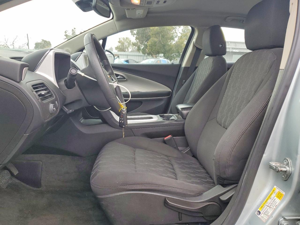 2011 Chev Volt - Фото 7