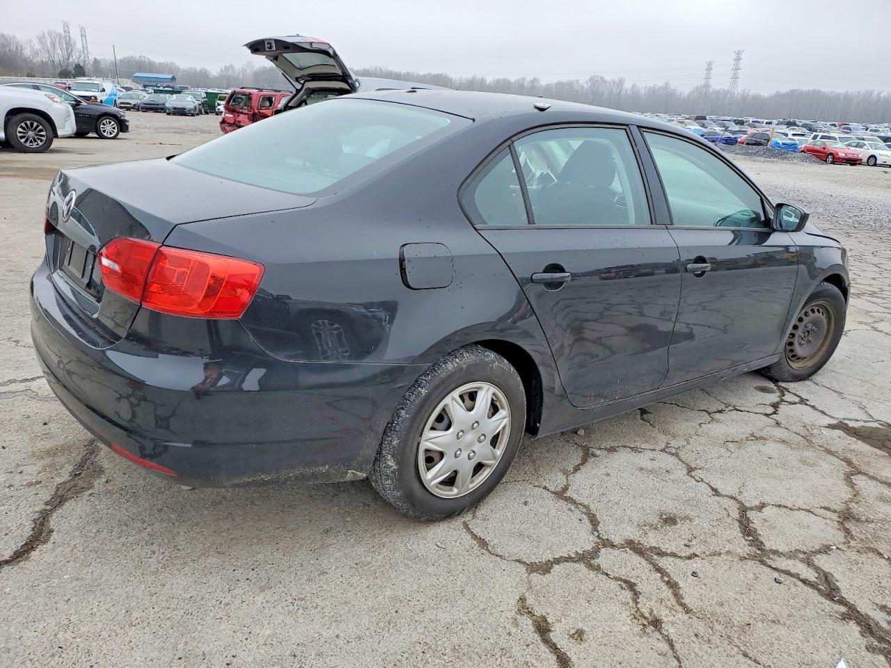 2013 Volkswagen Jetta Base - Image 3