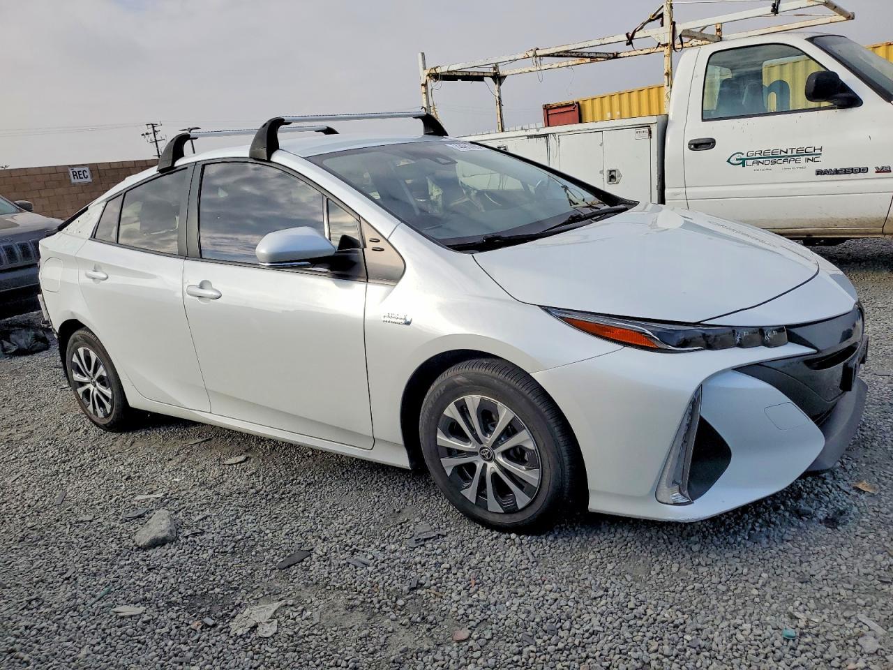 2022 Toyota Prius Prime Le - Фото 4