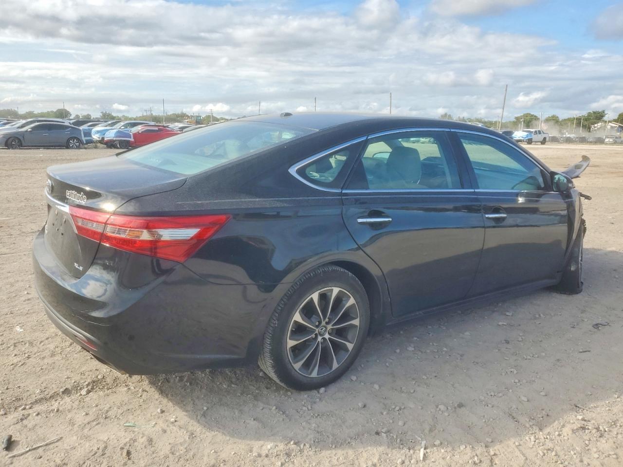 2016 Toyota Avalon Xle - Фото 3