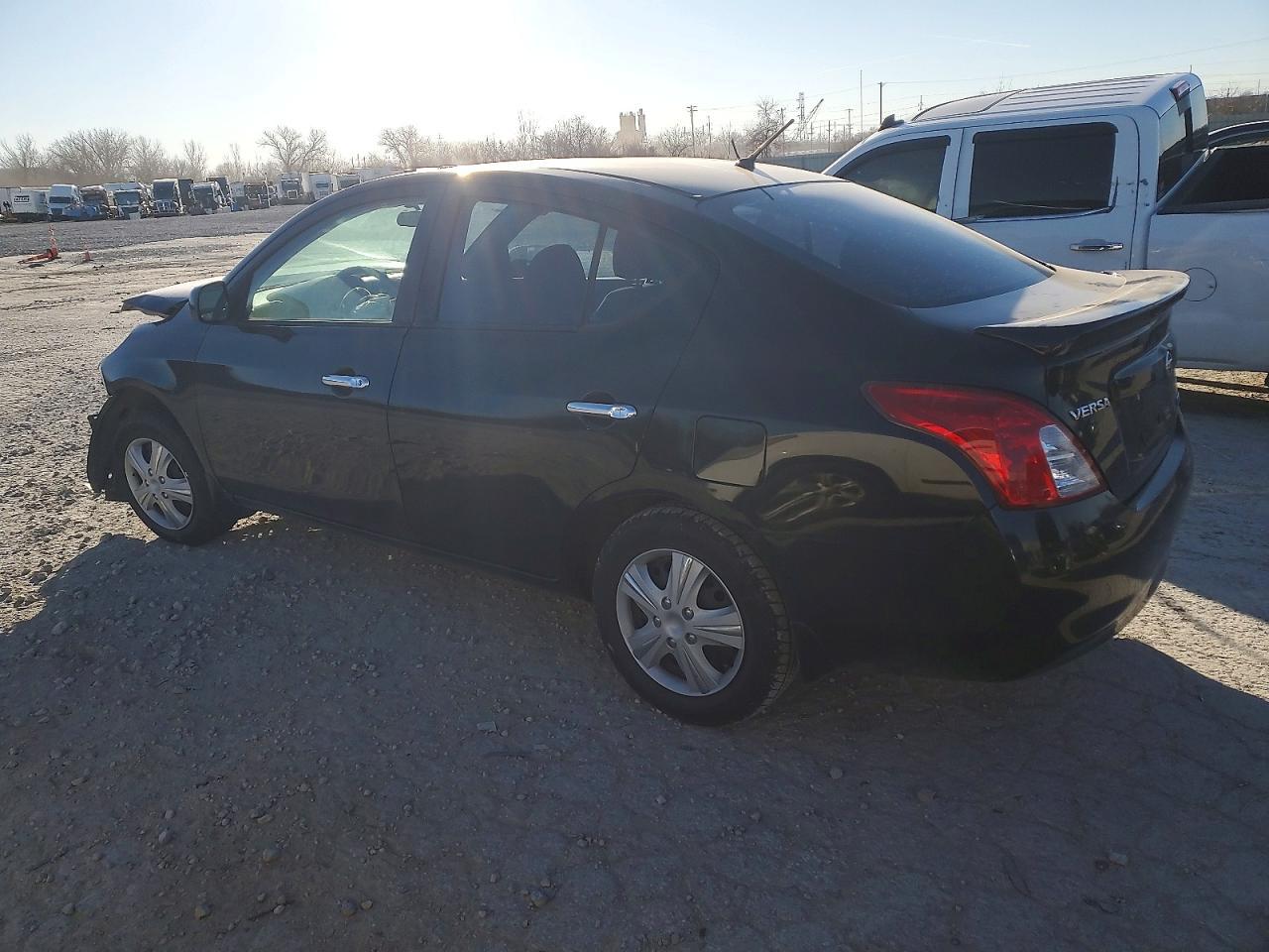 2013 Nissan Versa S - Image 2