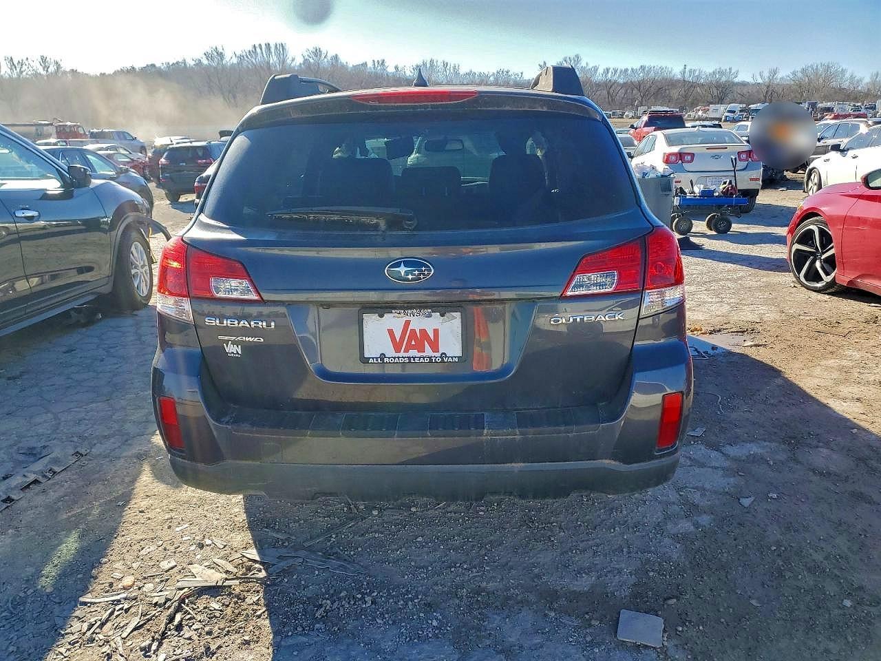 2013 Subaru Outback 2.5I Limited - Image 6