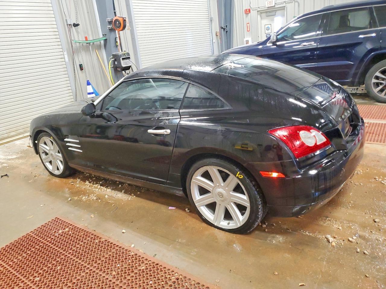 2004 Chrysler Crossfire Limited - Фото 2