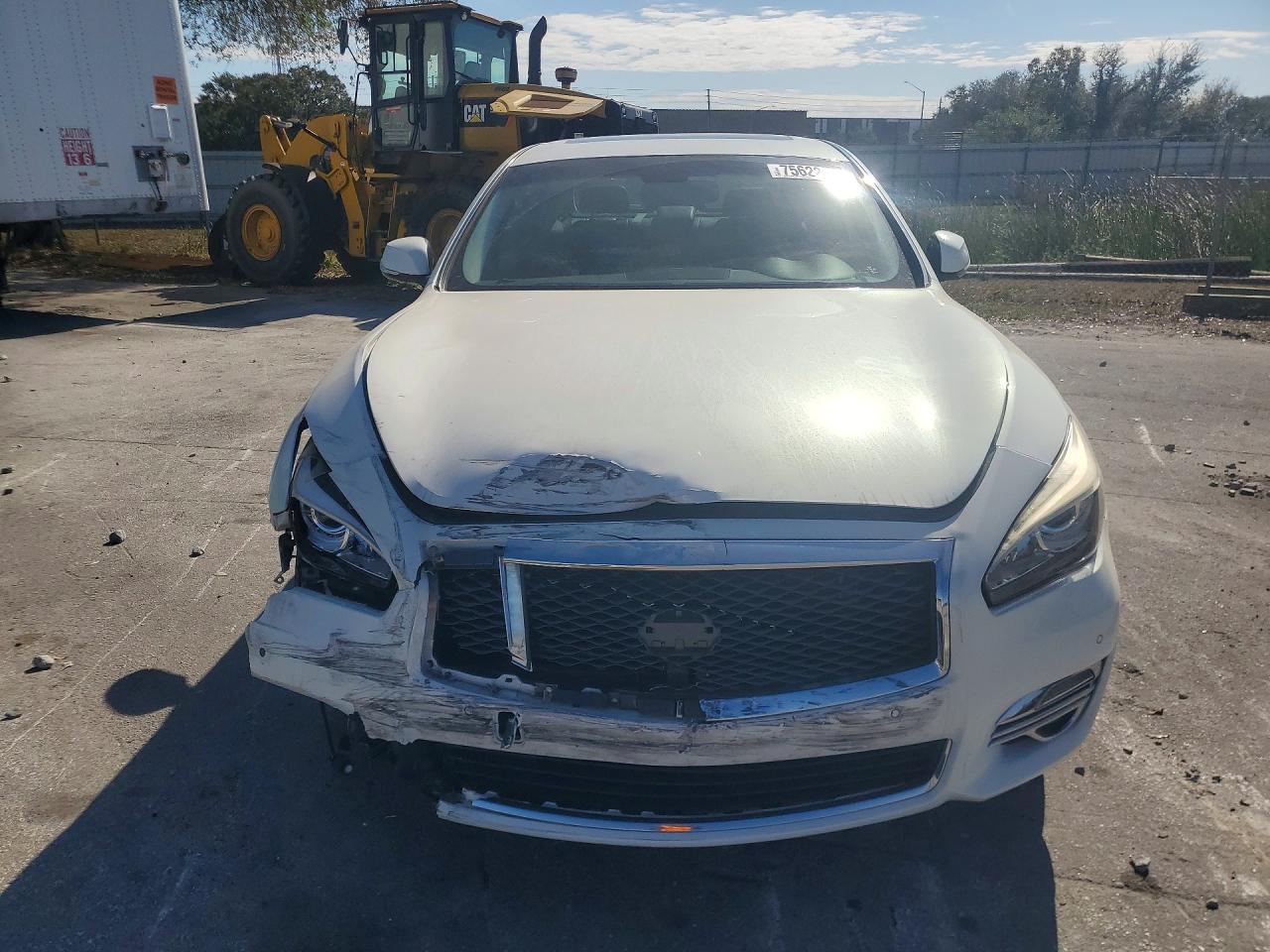 2015 Infiniti Q70 3.7 - Image 5