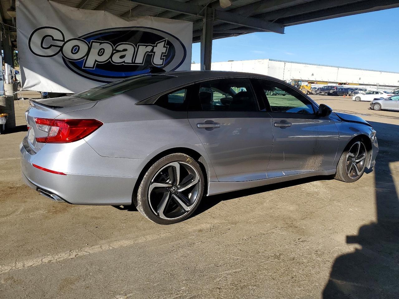 2021 Honda Accord Sport - Фото 3