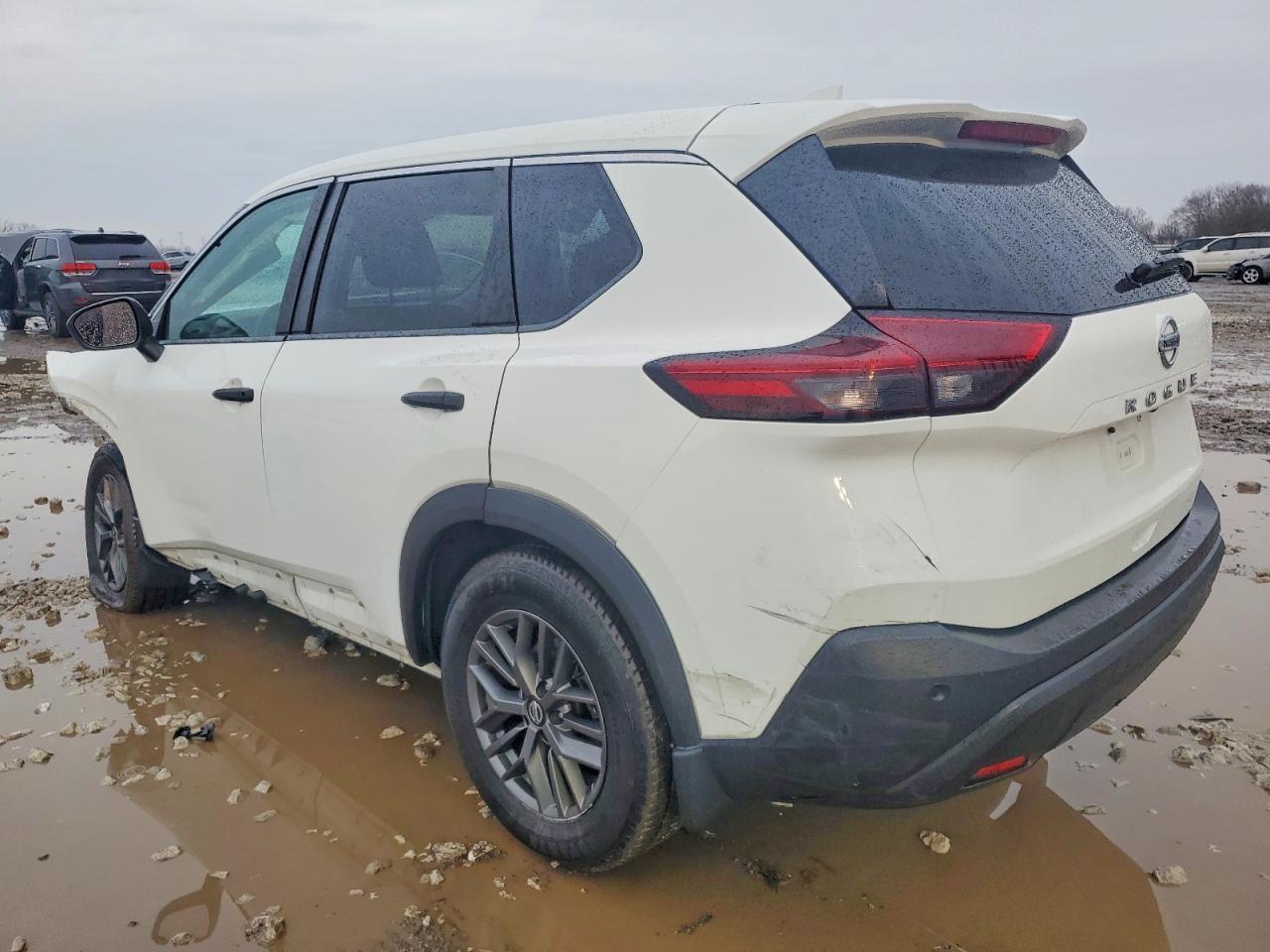 2021 Nissan Rogue S - Фото 2