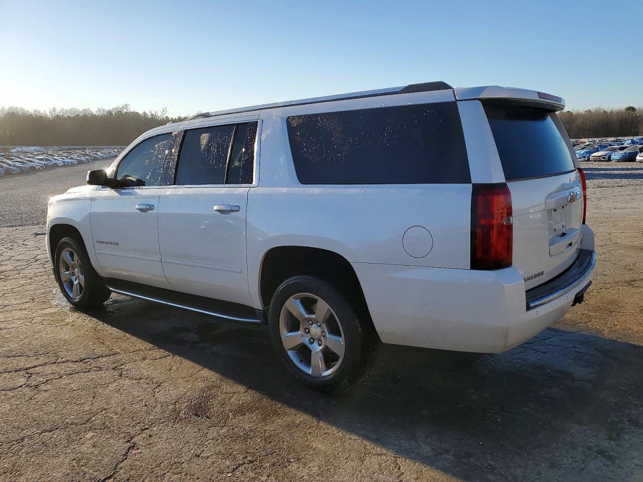 2018 Chevrolet Suburban C1500 Premier - Фото 2